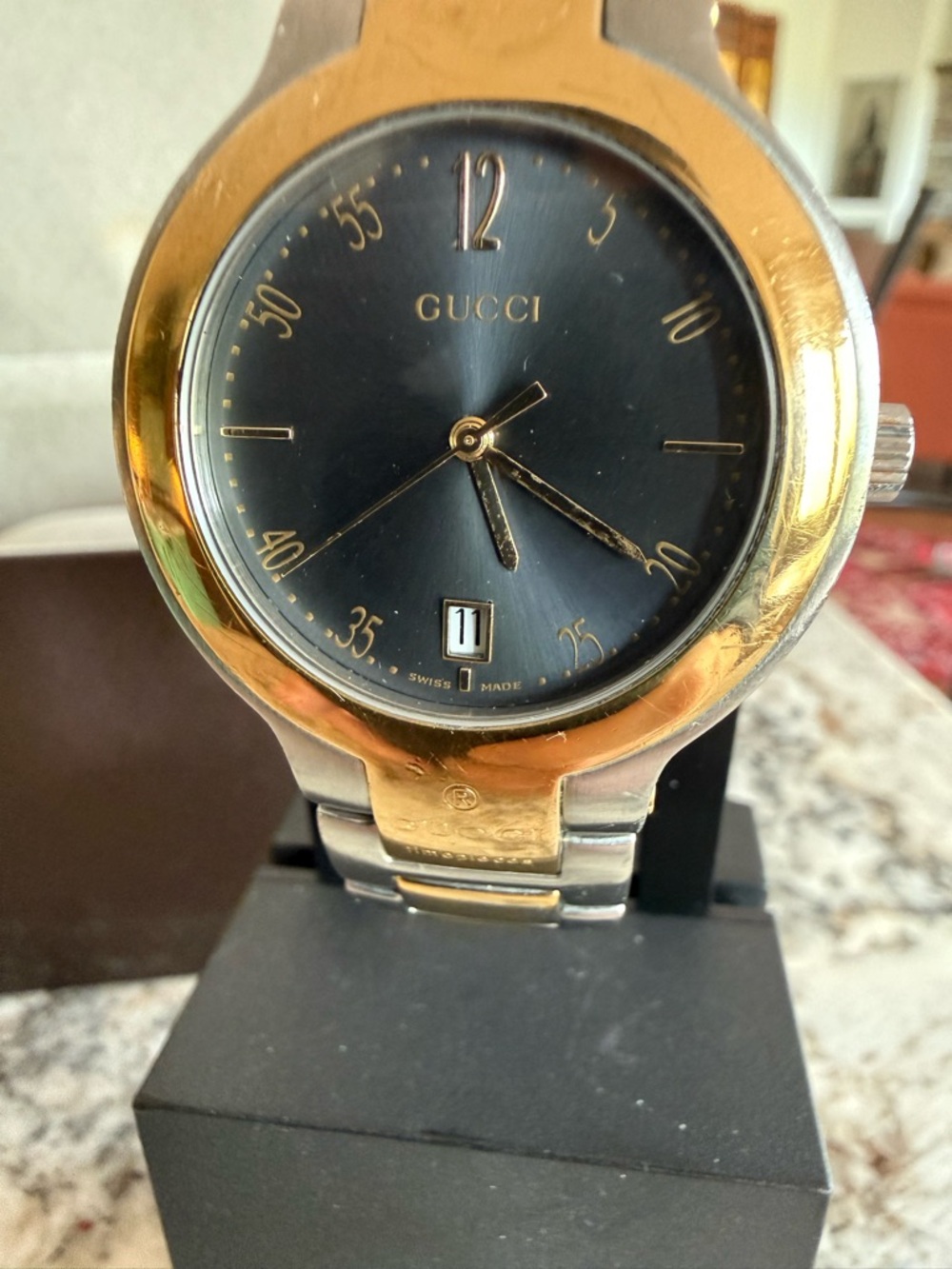Gucci Men’s Two-Tone Gold & Silver Stainless Steel Watch with Black Dial. 8900 M
